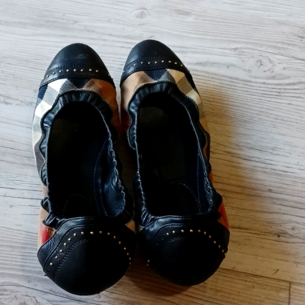 Burberry flats